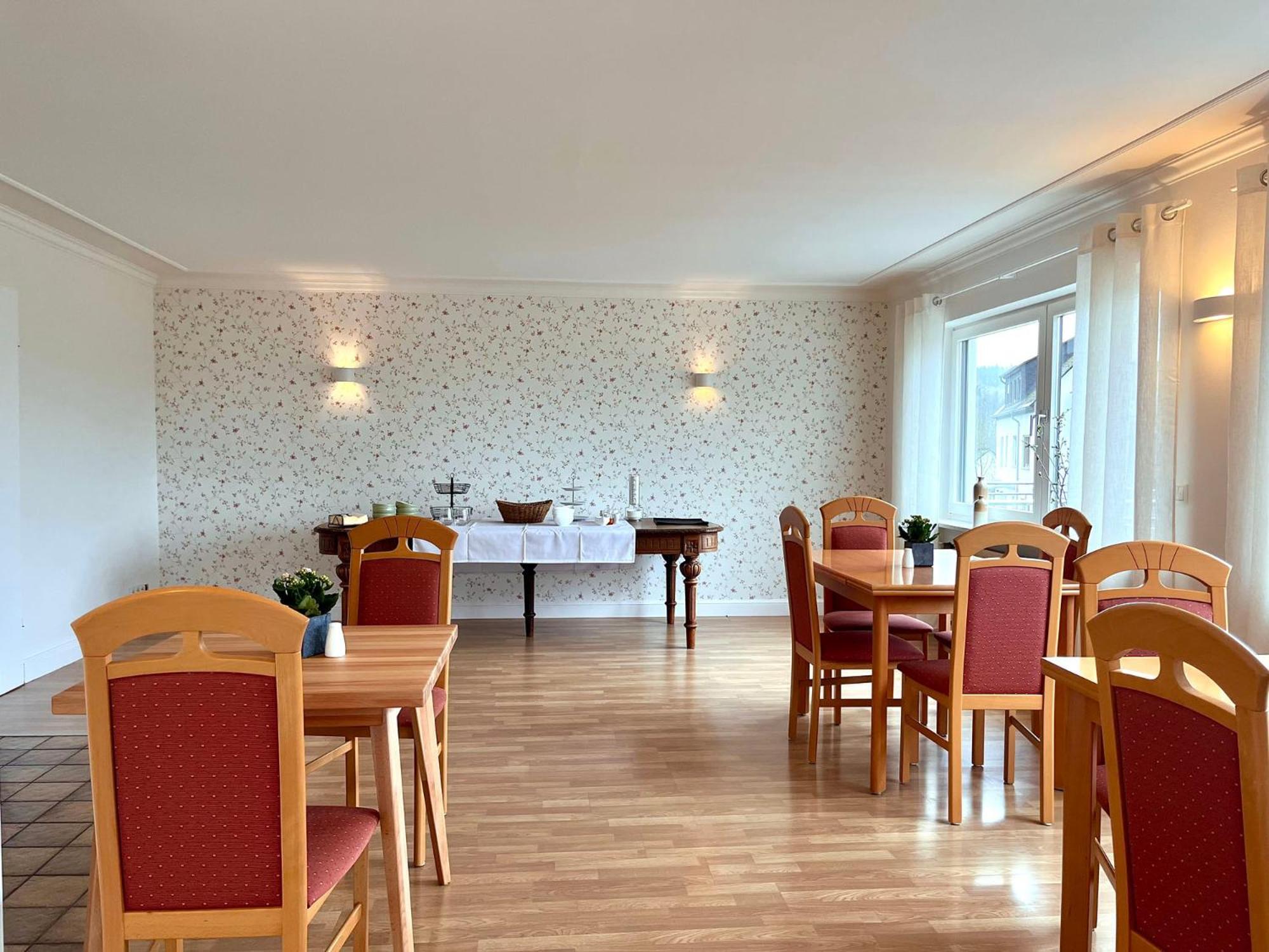 Pension 1595 Im Weingut Botzet Maring-Noviand Exteriér fotografie